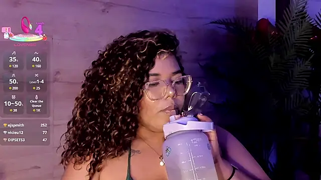  nickypurple  online show from 18, 3, 2025