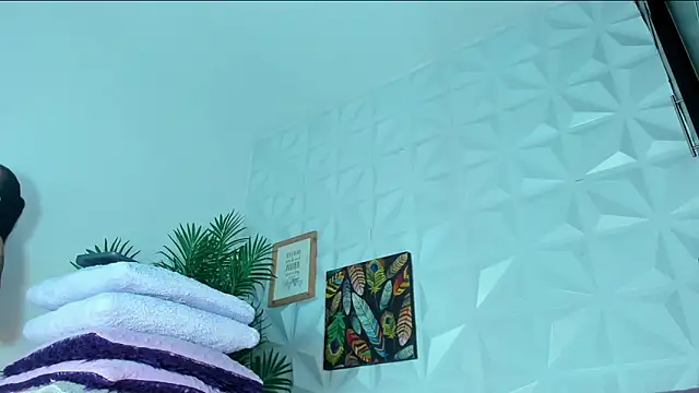 Snapshot of Hellen_Sky chatting on 17, 9, 2025 Hellen Sky online show from 17, 9, 2025