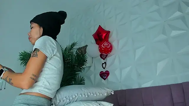 Snapshot of Hellen_Sky chatting on 17, 2, 2026 Hellen Sky online show from 17, 2, 2026