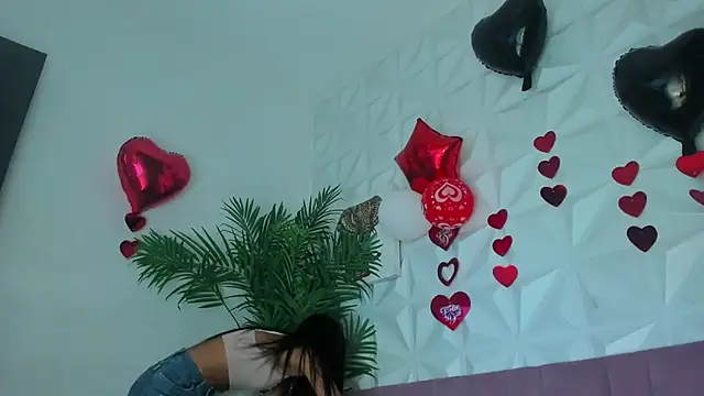 Snapshot of Hellen_Sky chatting on 2, 3, 2026 Hellen Sky online show from 2, 3, 2026