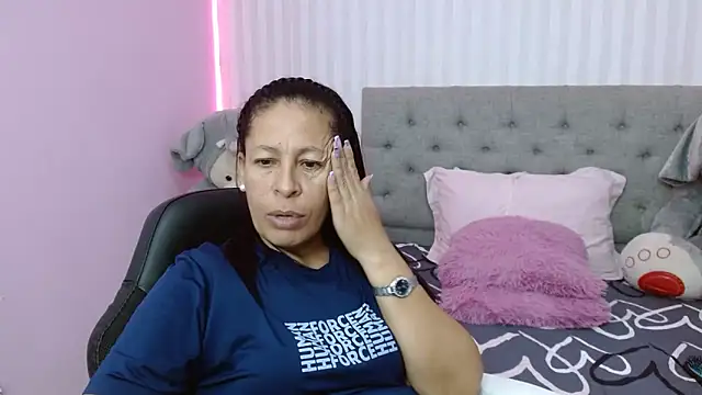mature martina online show from 27, 1, 2025