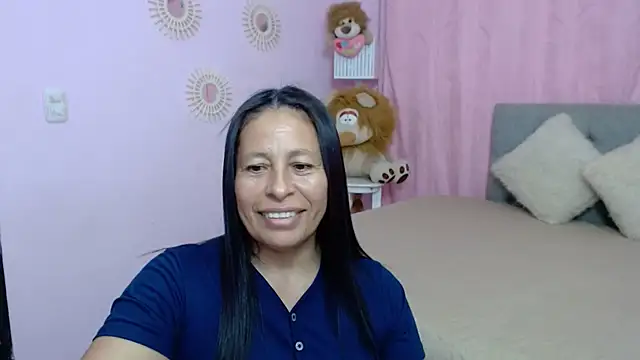 mature martina online show from 3, 10, 2025