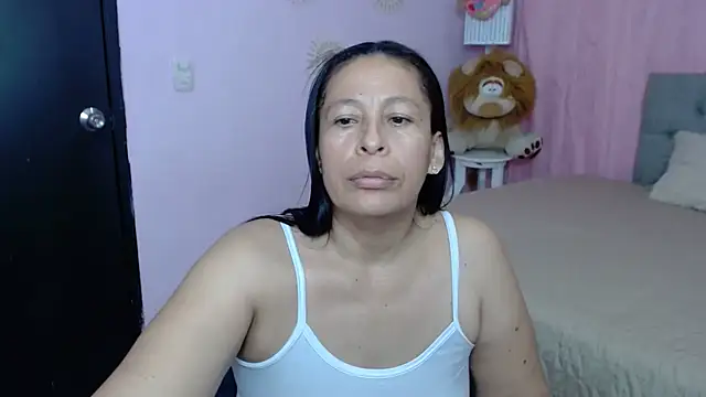 mature martina online show from 7, 10, 2025