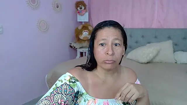 mature martina online show from 16, 10, 2025