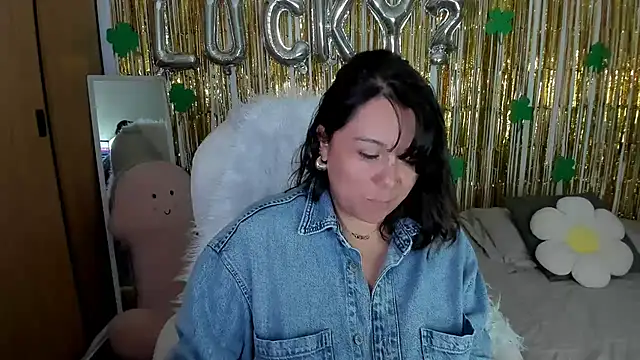 Snapshot of bigbooty-30 chatting on 15, 3, 2025 bigbooty-30 online show from 15, 3, 2025