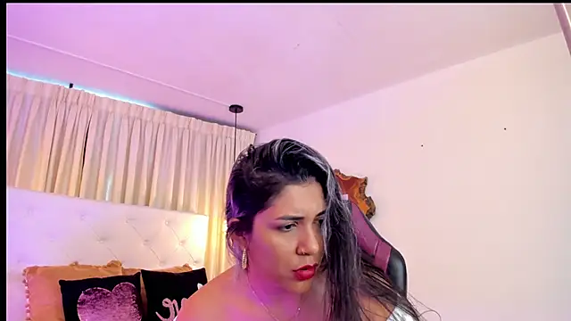 Snapshot of BonnieBad01 chatting on 18, 10, 2025 BonnieBad01 online show from 18, 10, 2025