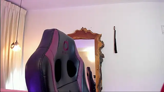 Snapshot of BonnieBad01 chatting on 31, 10, 2025 BonnieBad01 online show from 31, 10, 2025