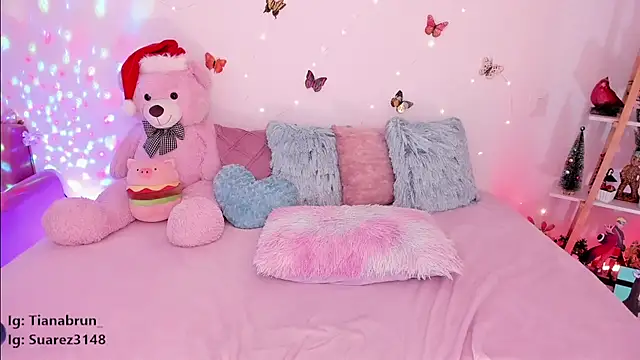 Zara uwu  online show from 31, 12, 2024