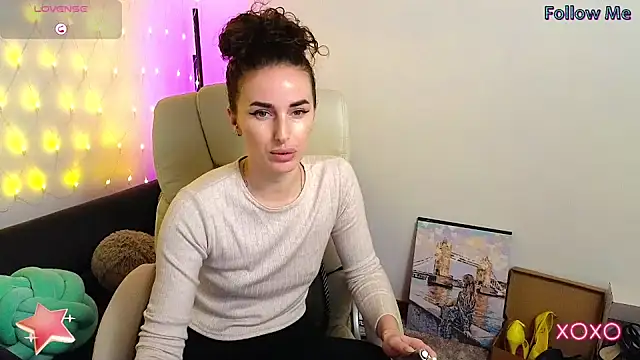 xx adrihanna xx online show from 28, 1, 2025