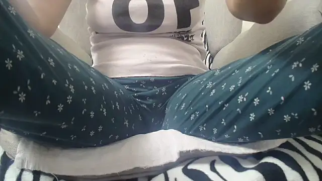 Snapshot of Web_Lady chatting on 21, 3, 2025 Web Lady online show from 21, 3, 2025