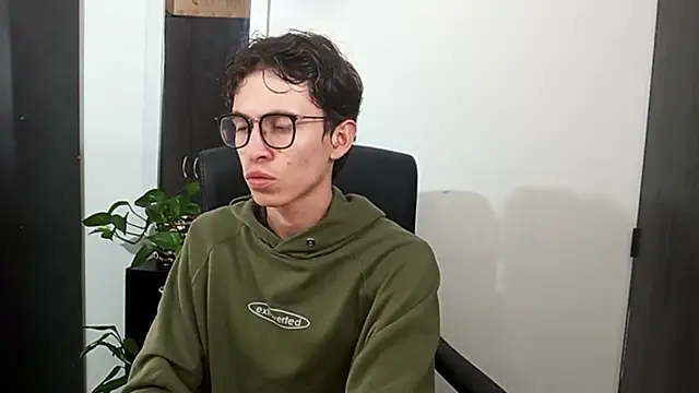 Snapshot of Norehg chatting on 30, 11, 2025 Norehg online show from 30, 11, 2025