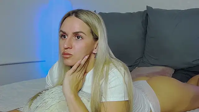 SofiJames online show from 19, 10, 2025