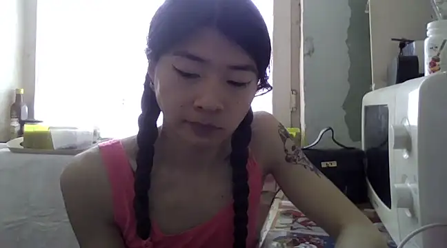 Snapshot of CarlyJoy chatting on 11, 3, 2025 CarlyJoy online show from 11, 3, 2025