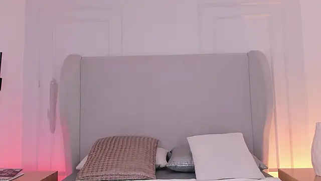 Snapshot of chloe_d chatting on 30, 10, 2025 chloe d online show from 30, 10, 2025