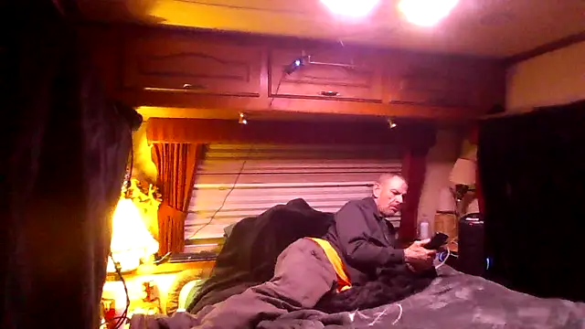 deepstroker42071 online show from 17, 3, 2026