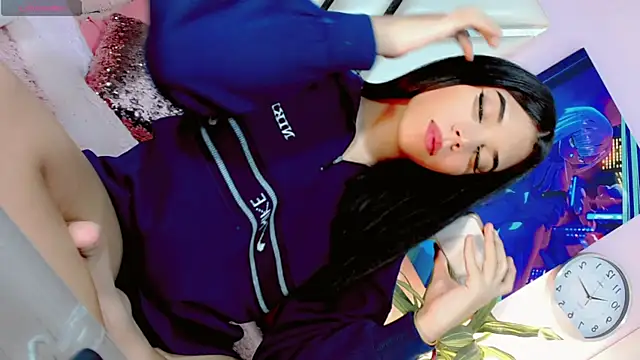 Hannahsmit online show from 29, 12, 2024