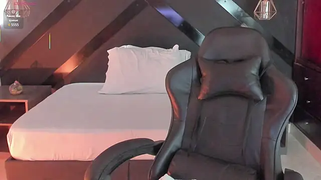 Snapshot of dark_gotica chatting on 4, 2, 2026 dark gotica online show from 4, 2, 2026