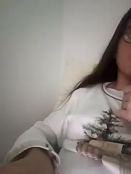 bruna safadinhaa online show from 14, 4, 2026