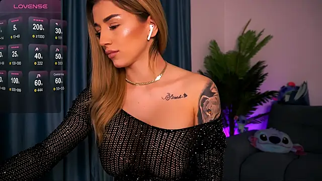 AishaCarter online show from 2, 2, 2025