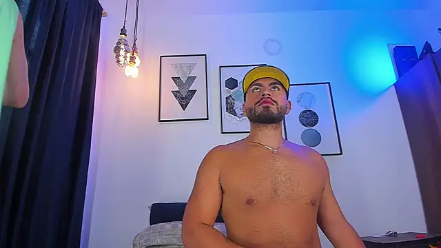 Snapshot of Juan_Castano chatting on 5, 2, 2025 Juan Castano online show from 5, 2, 2025