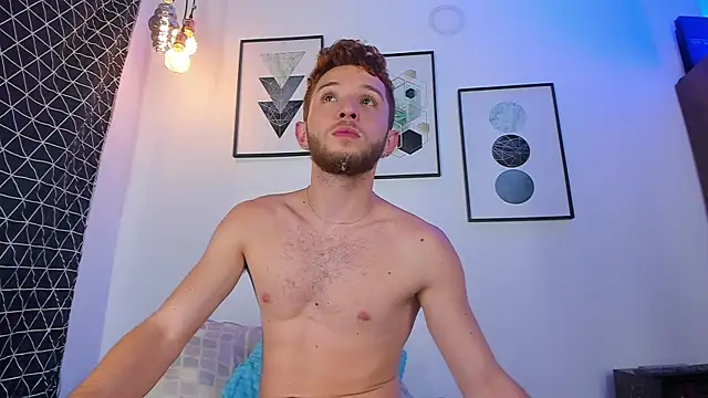 Snapshot of Juan_Castano chatting on 4, 3, 2025 Juan Castano online show from 4, 3, 2025