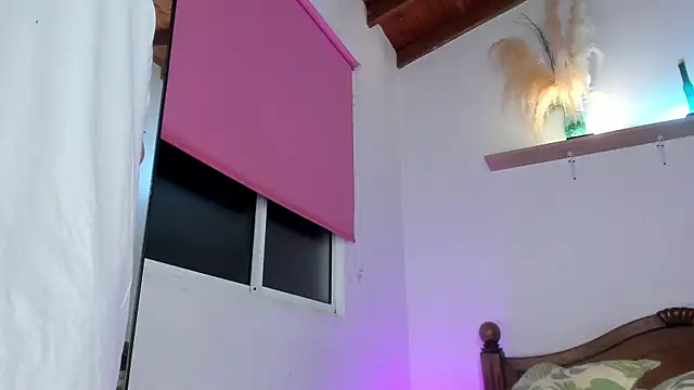 Snapshot of Juan_Castano chatting on 17, 10, 2025 Juan Castano online show from 17, 10, 2025