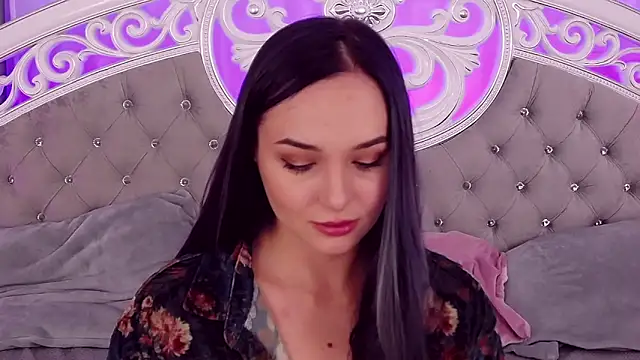 MeIisaLove online show from 6, 3, 2025