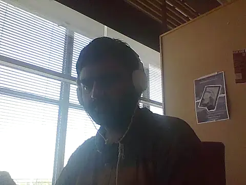 Snapshot of JohnBond009 chatting on 18, 6, 2026 JohnBond009 online show from 18, 6, 2026