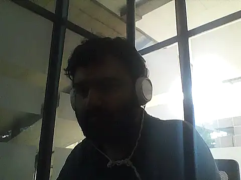Snapshot of JohnBond009 chatting on 14, 7, 2026 JohnBond009 online show from 14, 7, 2026
