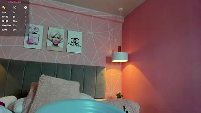 dolly zoe online show from 3, 1, 2025