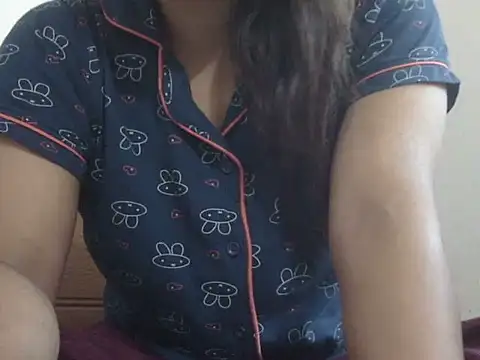 shekira99 online show from 2, 11, 2025