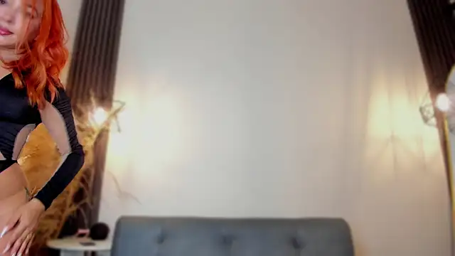 Snapshot of valerycolins chatting on 17, 12, 2024 valerycolins online show from 17, 12, 2024