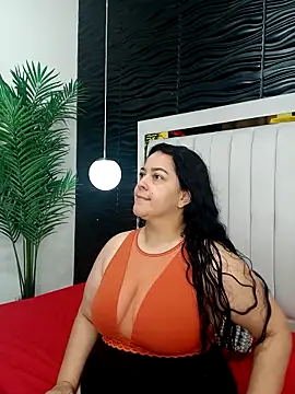 lucia vonne  online show from 22, 2, 2025