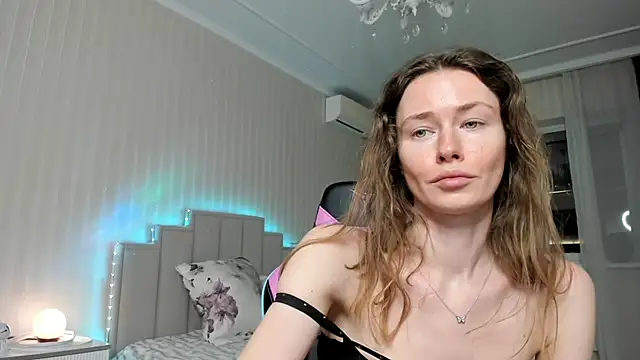 ooksiiii online show from 4, 4, 2026