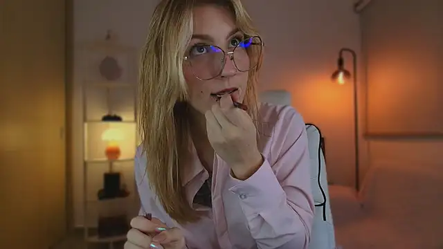 Snapshot of Dakotaa_ chatting on 20, 10, 2025 Dakotaa  online show from 20, 10, 2025