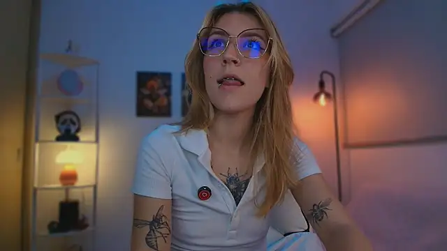 Snapshot of Dakotaa_ chatting on 27, 10, 2025 Dakotaa  online show from 27, 10, 2025