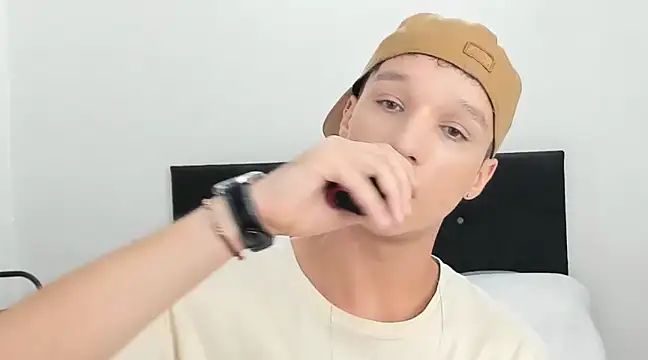 angelcortes online show from 28, 12, 2024