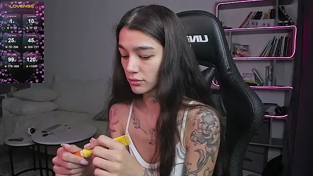 vinkitinkii online show from 28, 1, 2025