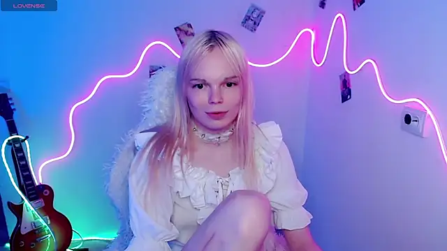 Emily Nyaffee online show from 31, 10, 2025