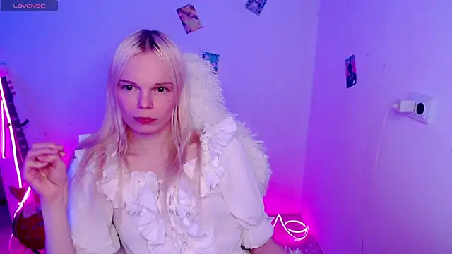 Emily Nyaffee online show from 2, 12, 2025