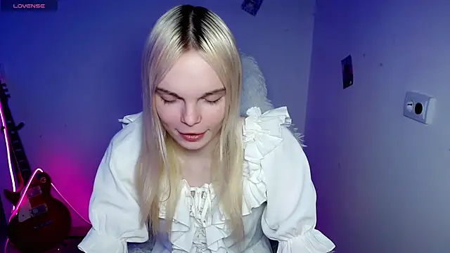 Emily Nyaffee online show from 17, 12, 2025