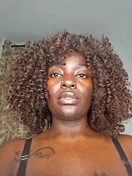 Snapshot of hornycreamybabe chatting on 9, 10, 2025 hornycreamybabe online show from 9, 10, 2025
