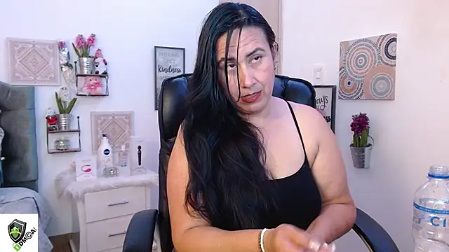 amalia brunette online show from 30, 12, 2024