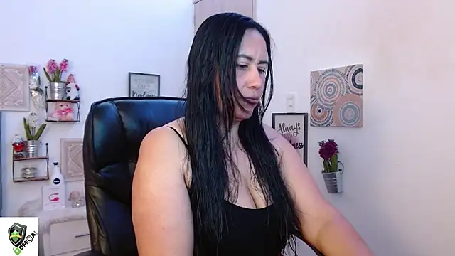 amalia brunette online show from 3, 1, 2025