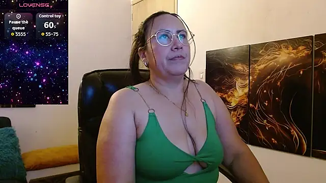 amalia brunette online show from 22, 12, 2025