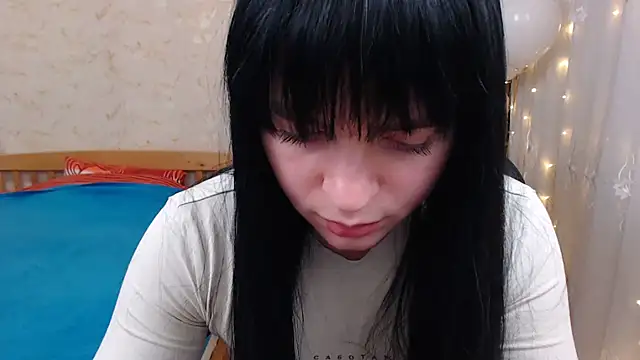Snapshot of JuicyJess chatting on 18, 2, 2025 JuicyJess online show from 18, 2, 2025