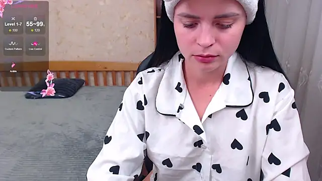 Snapshot of JuicyJess chatting on 13, 9, 2025 JuicyJess online show from 13, 9, 2025