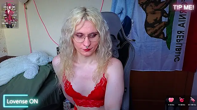 Lori Myaf online show from 7, 4, 2026