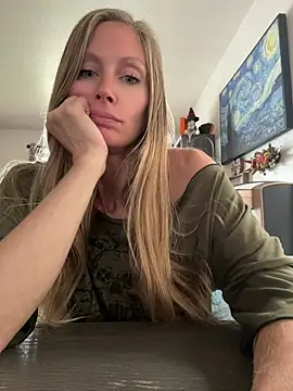 ItsDanniG online show from 8, 6, 2026