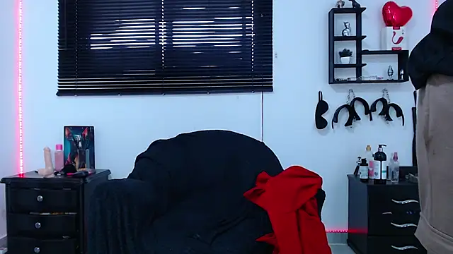 KinkyAllisonSub online show from 22, 2, 2025